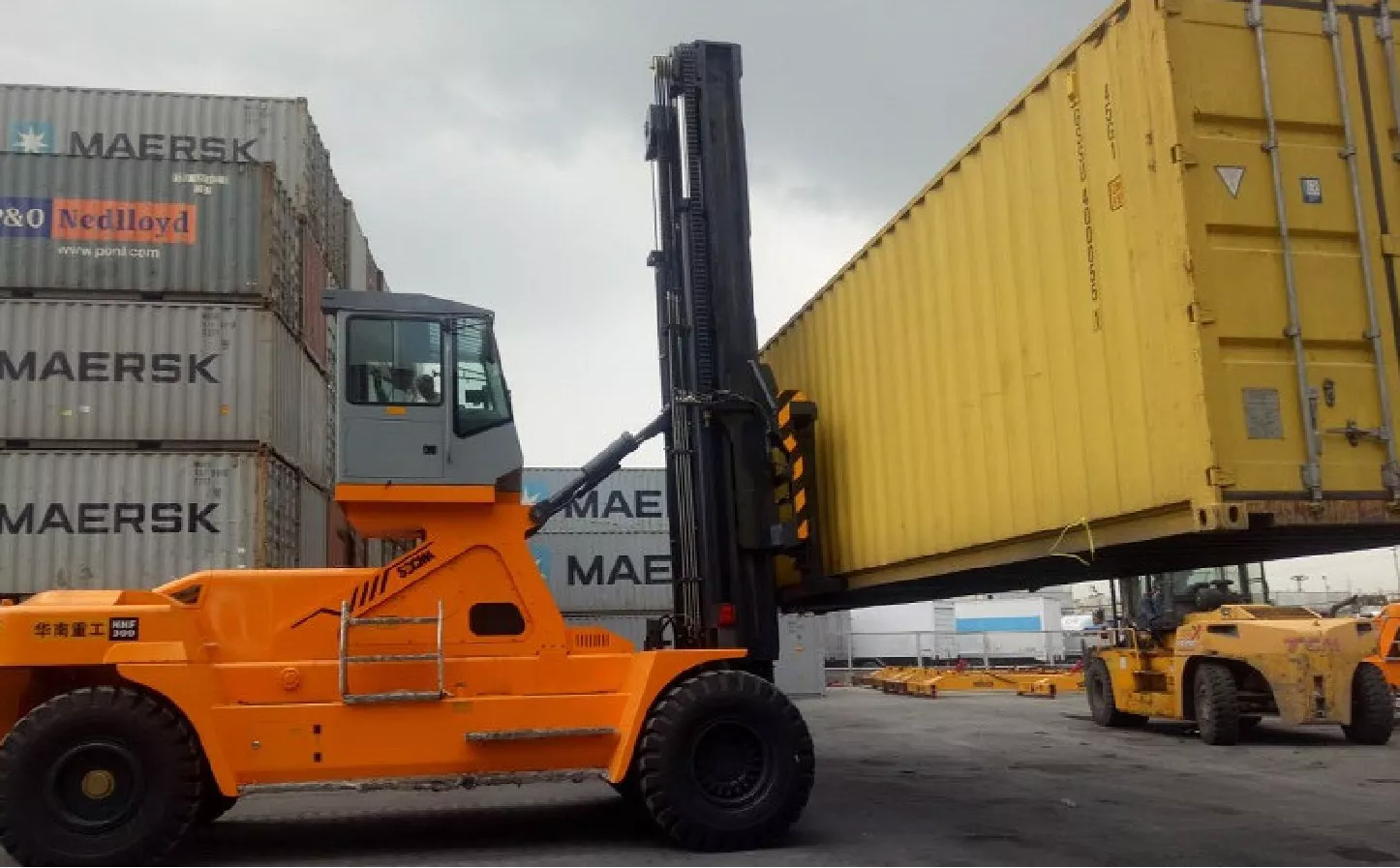 叉车